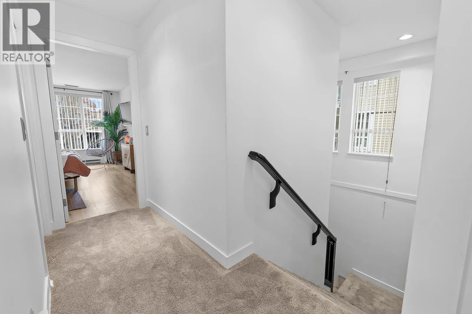 1123 Sunset Drive