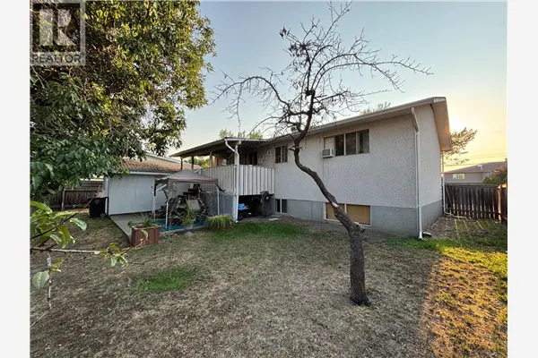 3049 Gordon Drive