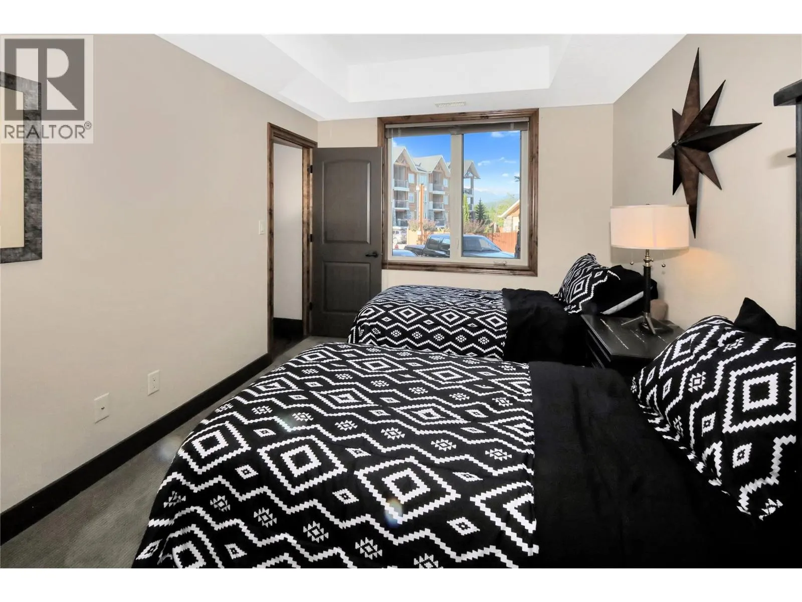 7495 COLUMBIA Avenue Unit# 1111