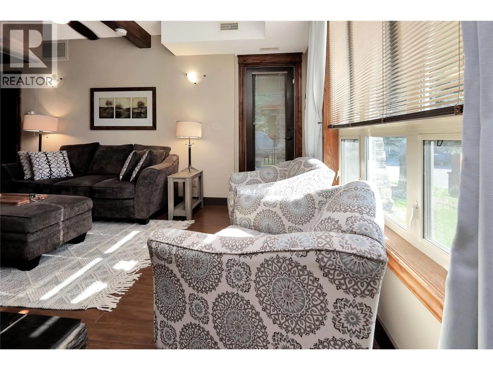 7495 COLUMBIA Avenue Unit# 1111