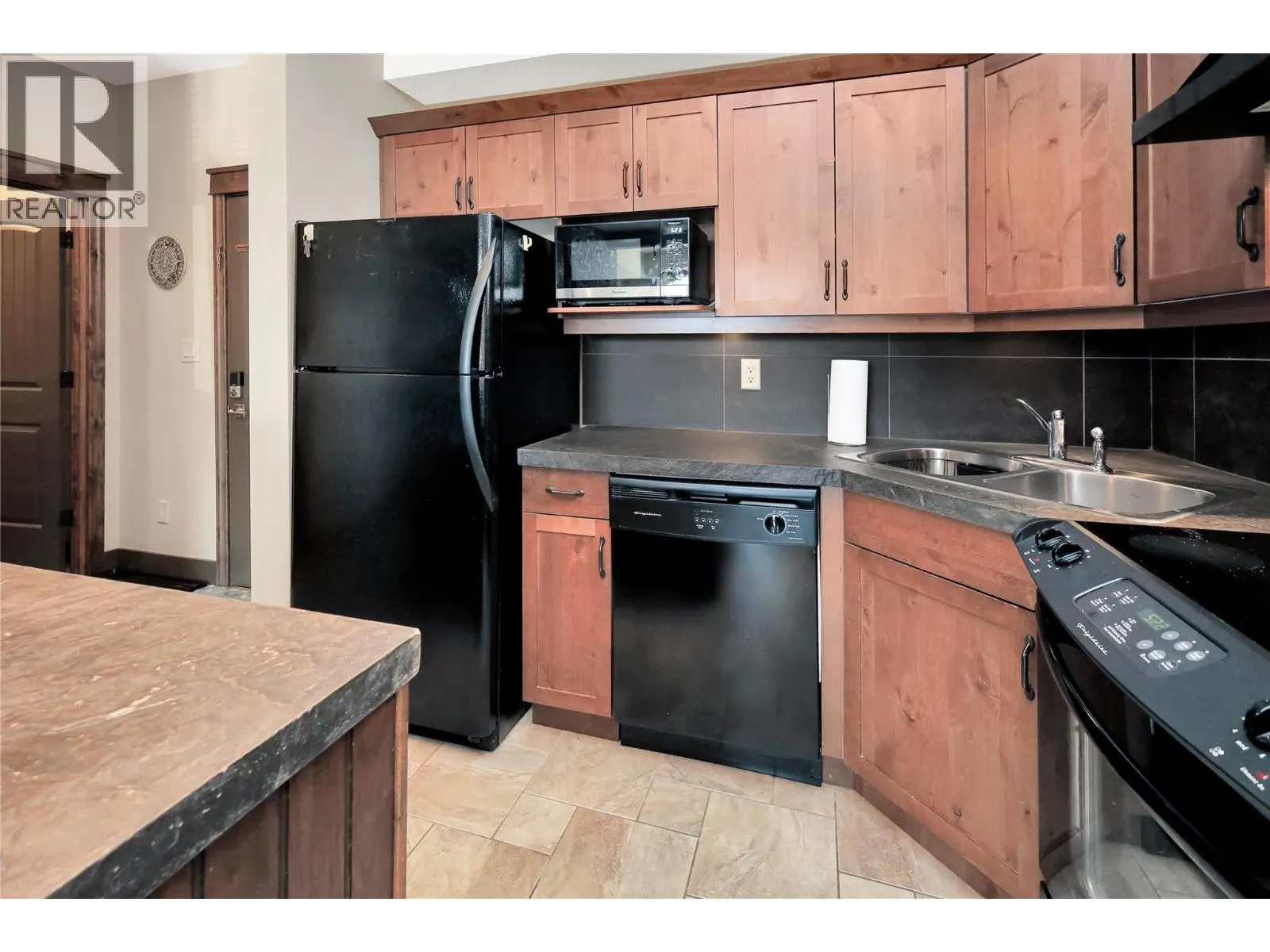7495 COLUMBIA Avenue Unit# 1111