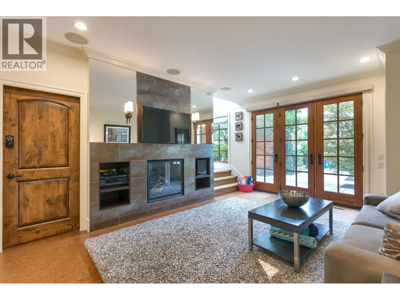 2457 Selkirk Drive