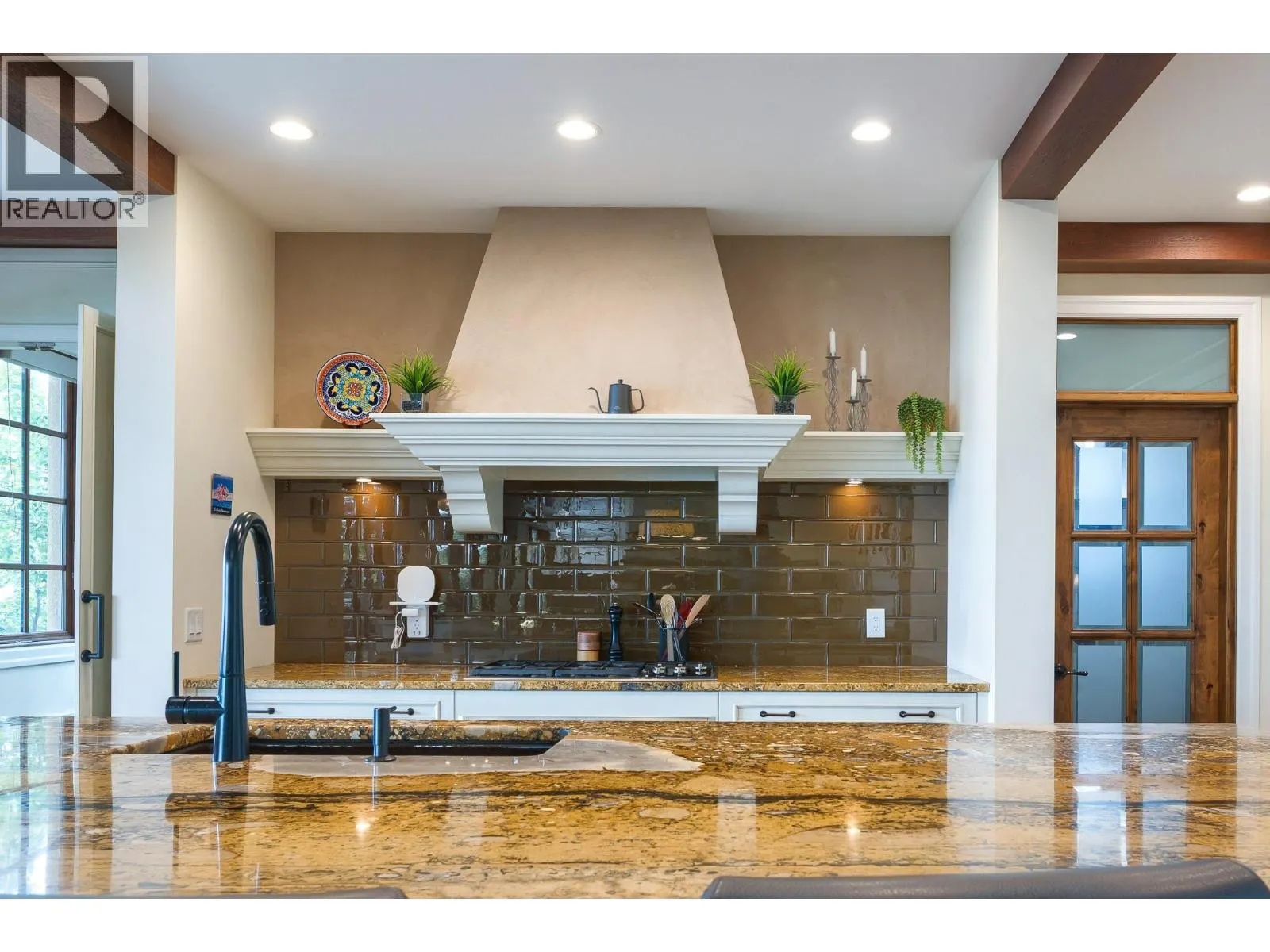 2457 Selkirk Drive