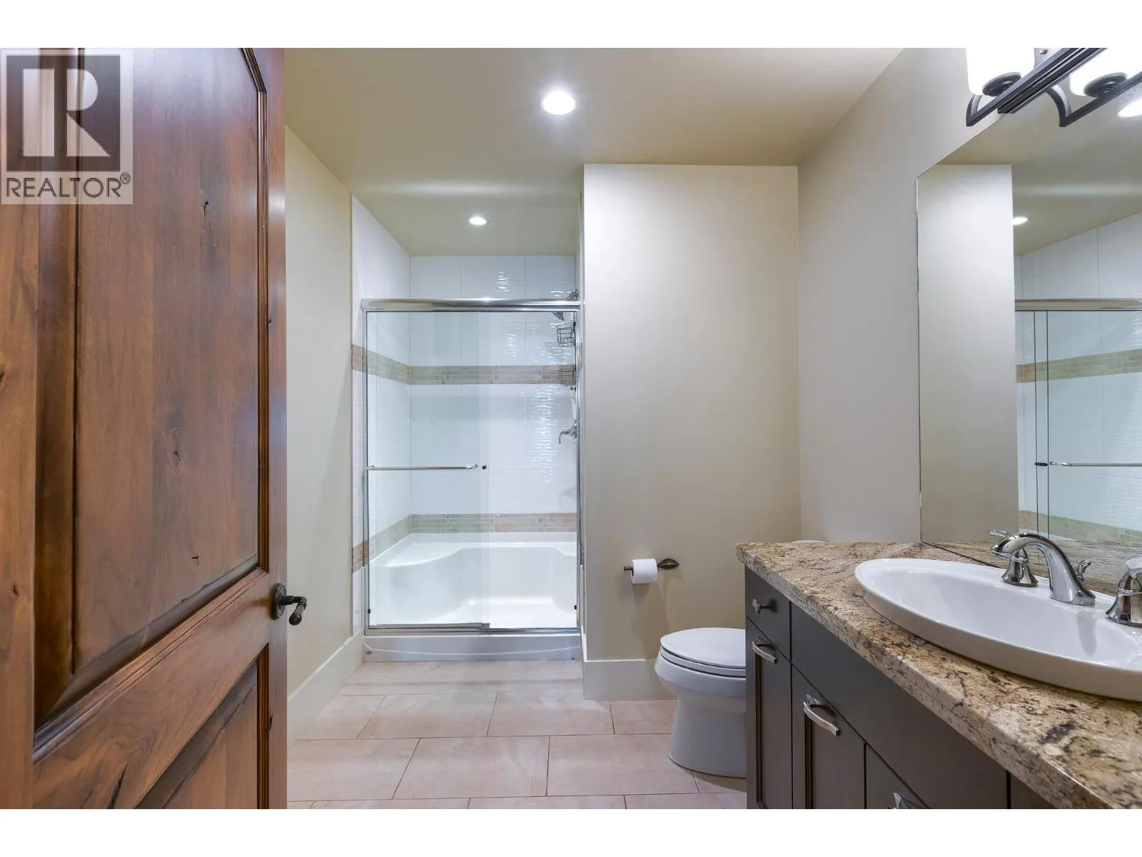 2457 Selkirk Drive