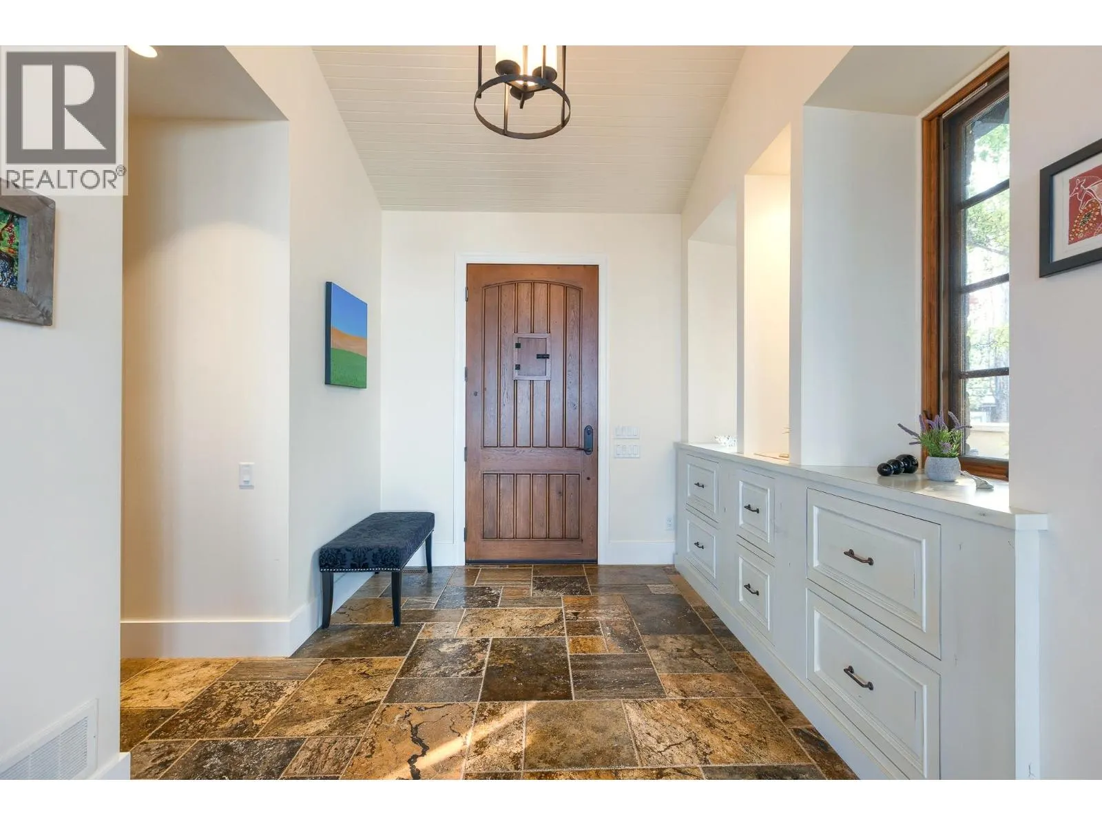 2457 Selkirk Drive