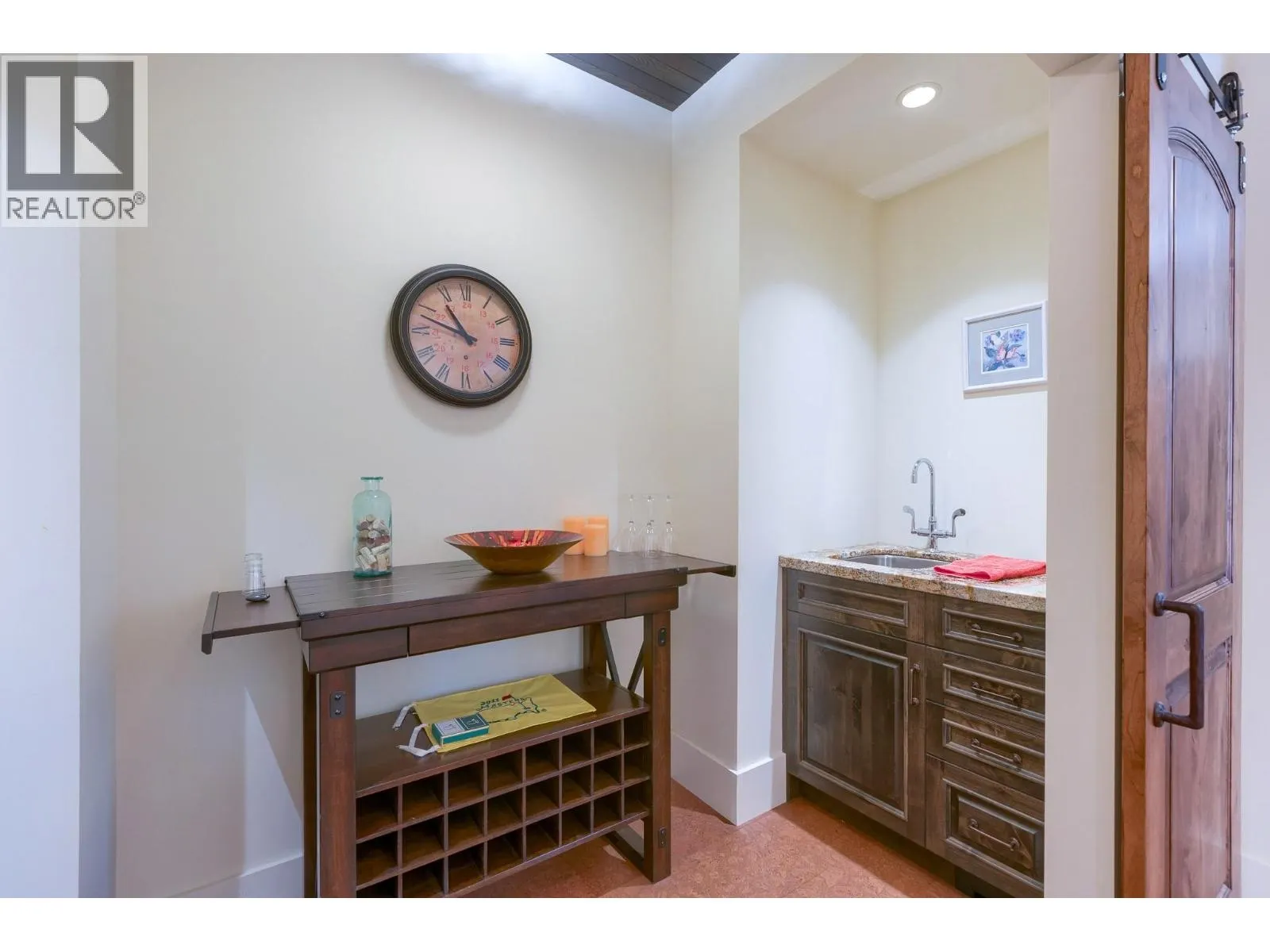 2457 Selkirk Drive