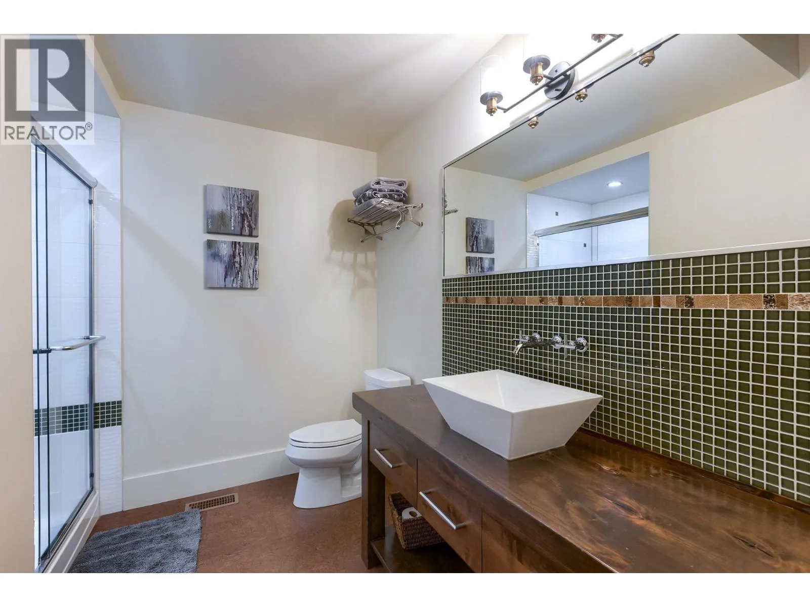 2457 Selkirk Drive