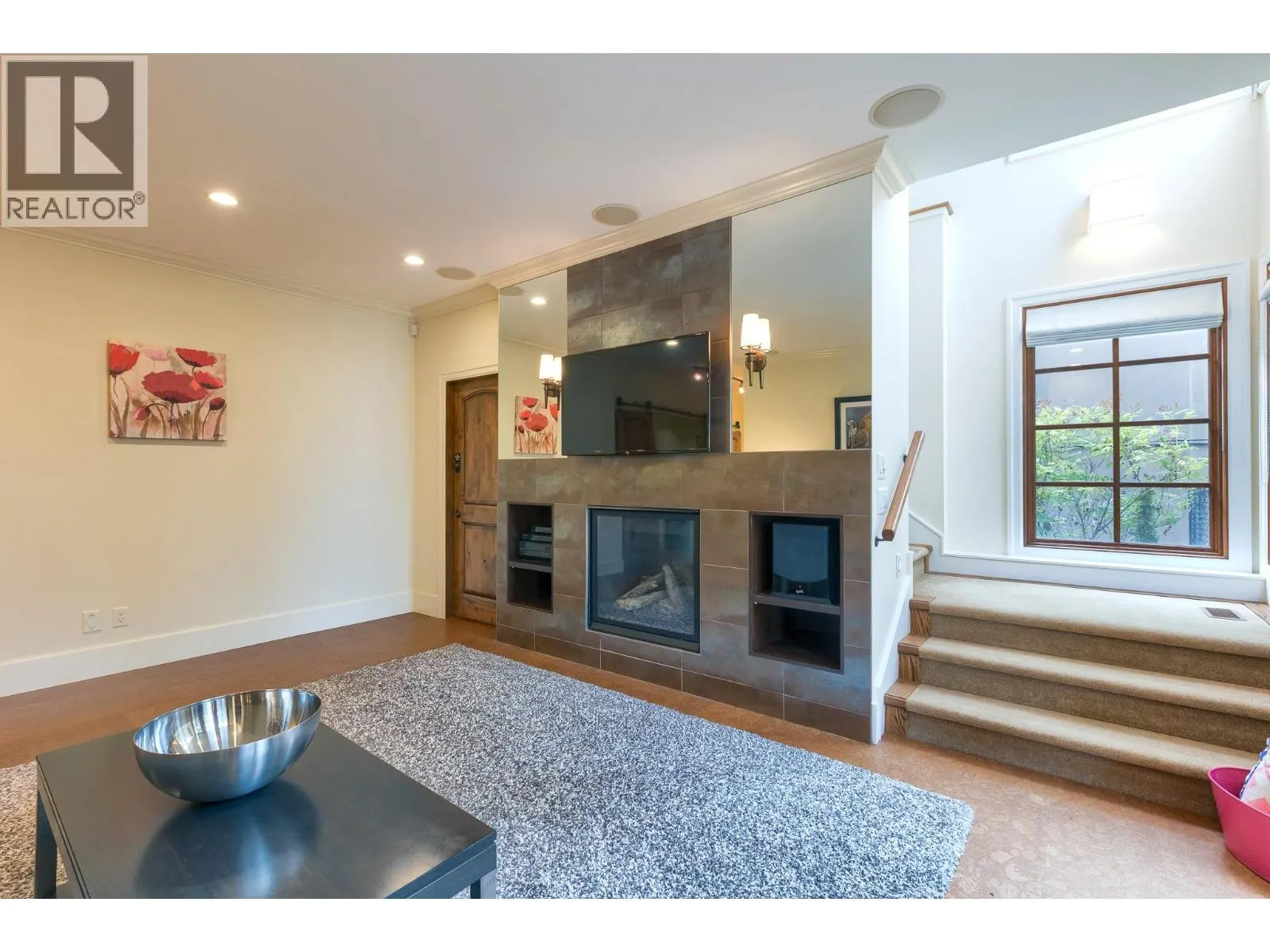 2457 Selkirk Drive