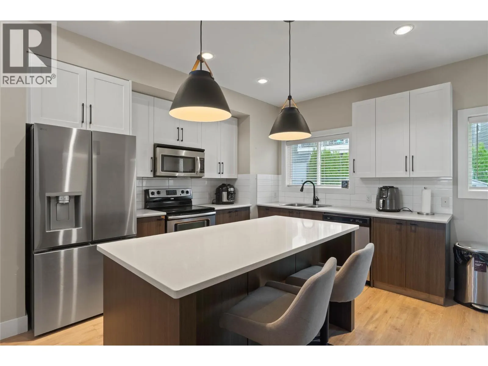 2200 Linfield Drive Unit# 21