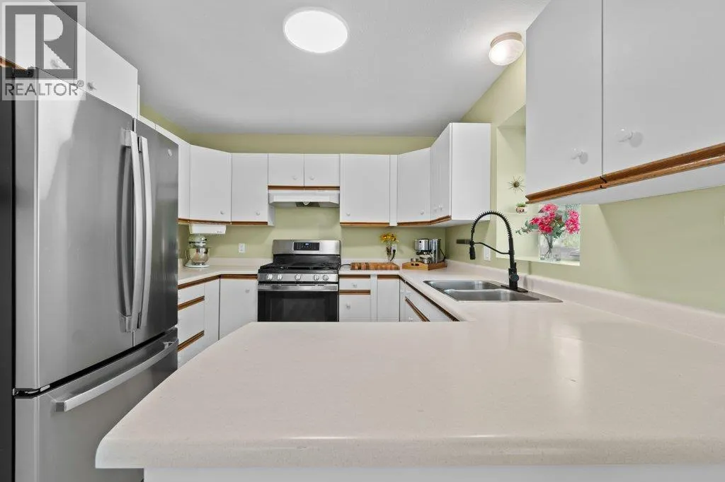 320 17 Street SE
