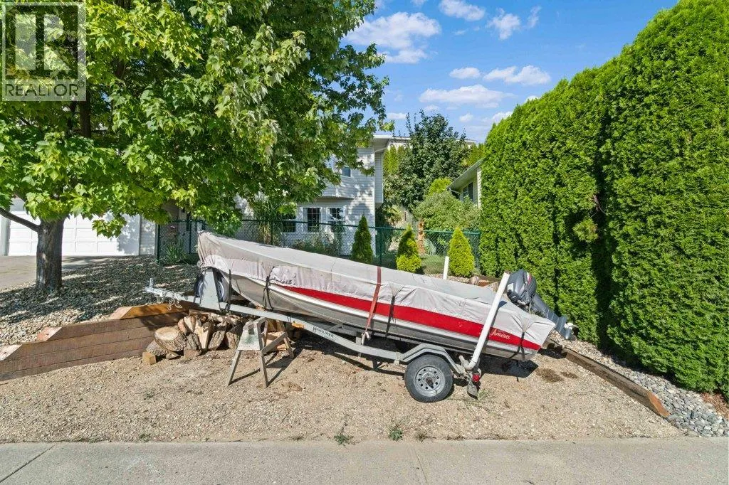 320 17 Street SE