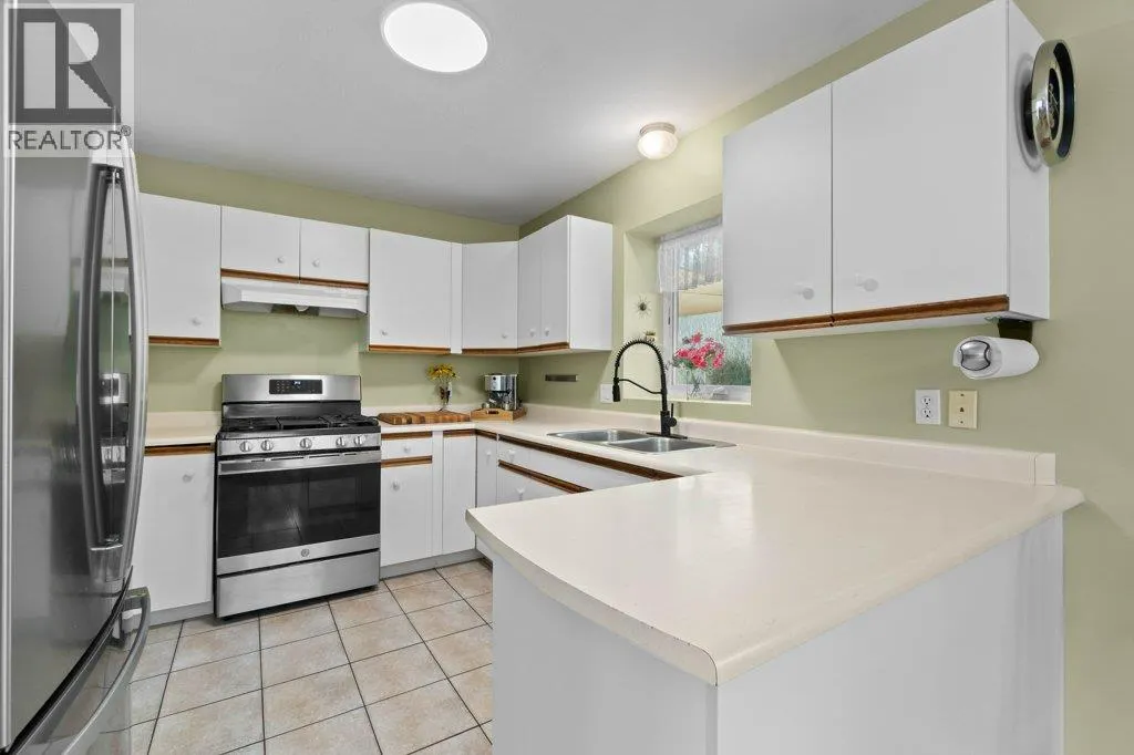 320 17 Street SE