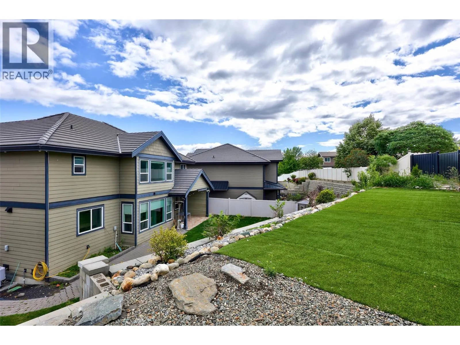 825 Fernie Court