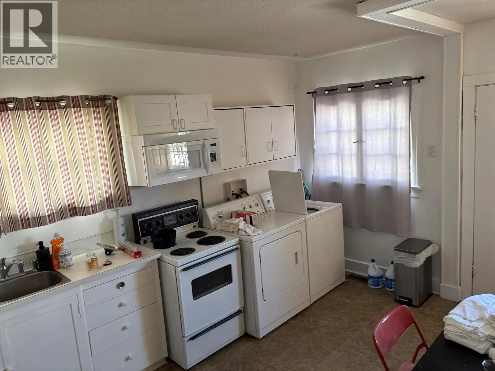 157 WADE Avenue W