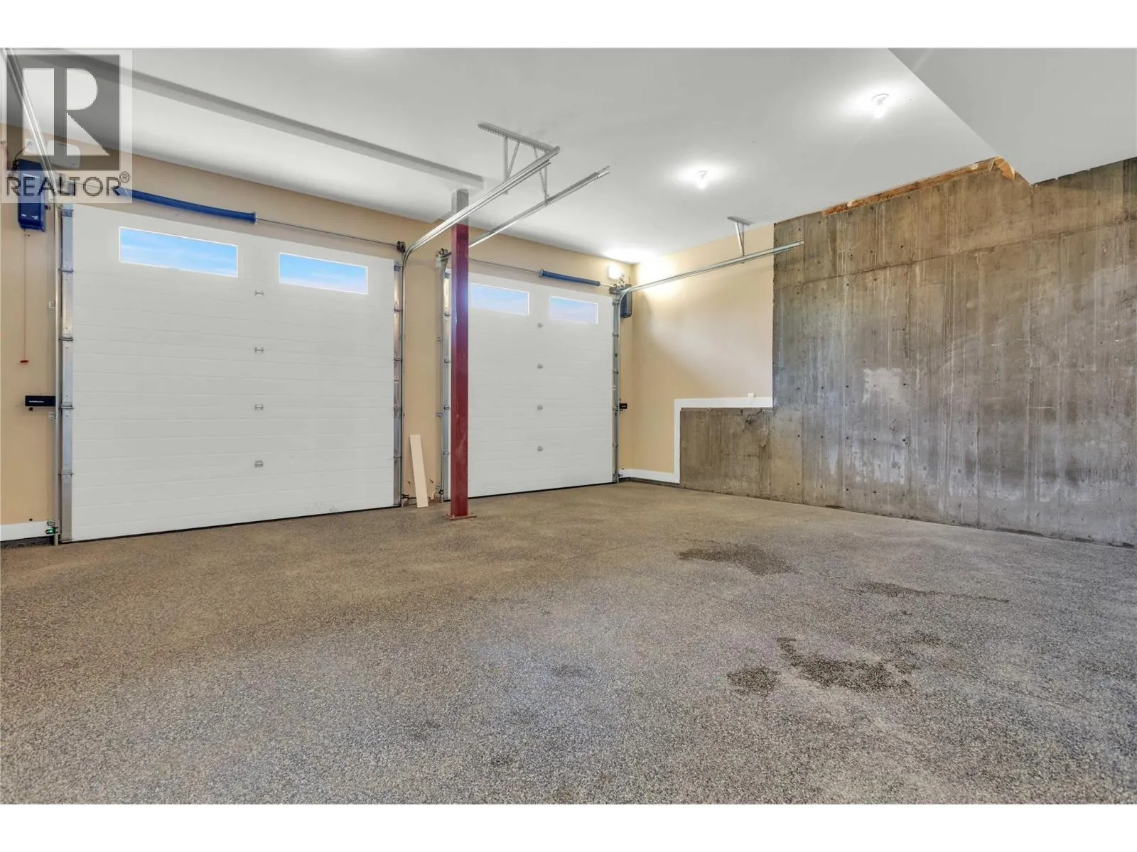 345 Feathertop Way