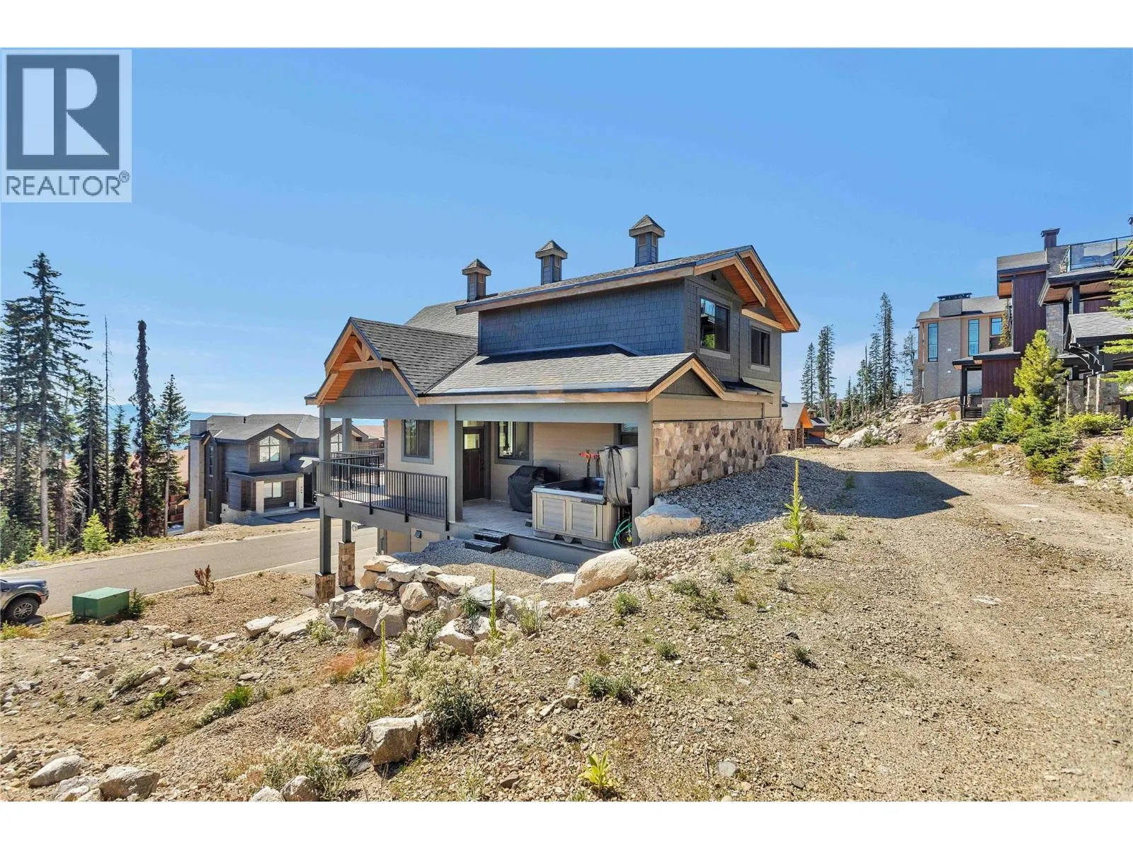 345 Feathertop Way