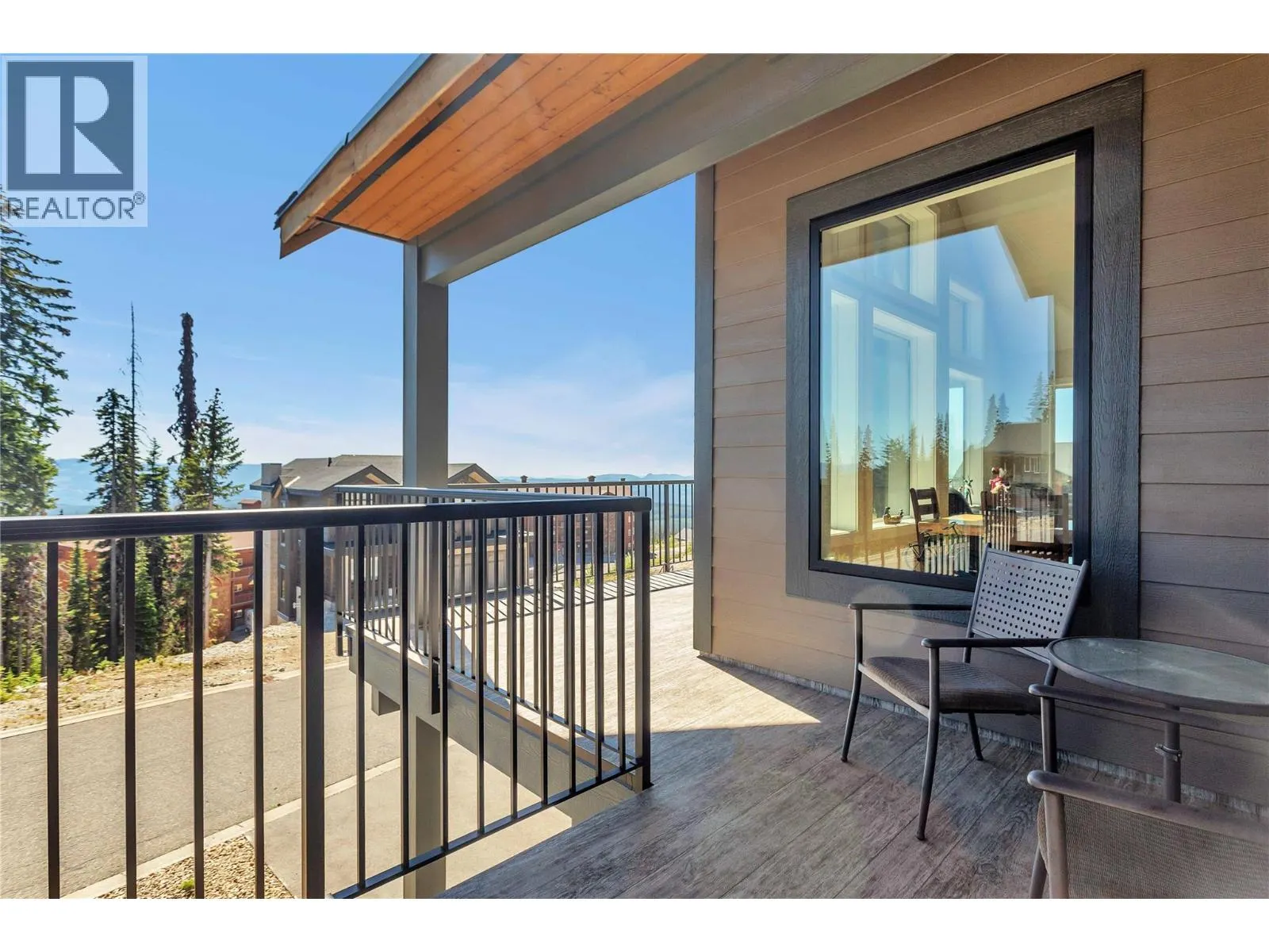 345 Feathertop Way