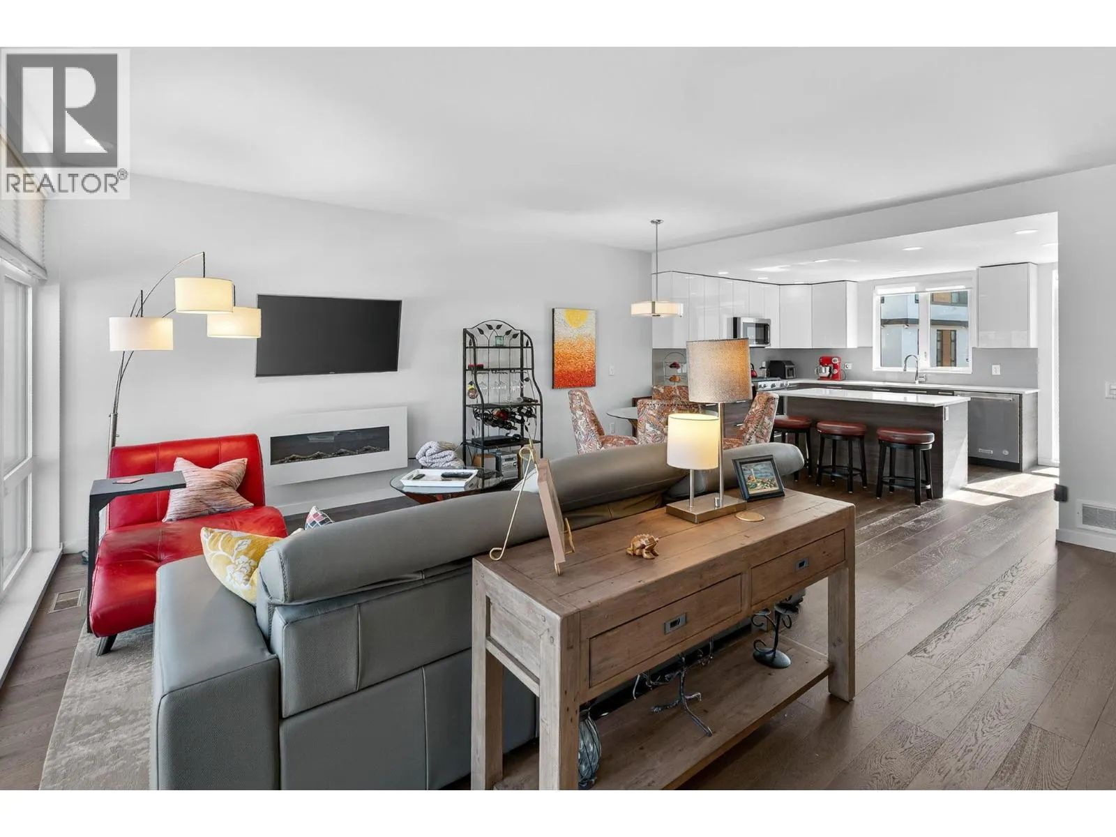 1515 Highland Drive Unit# 33