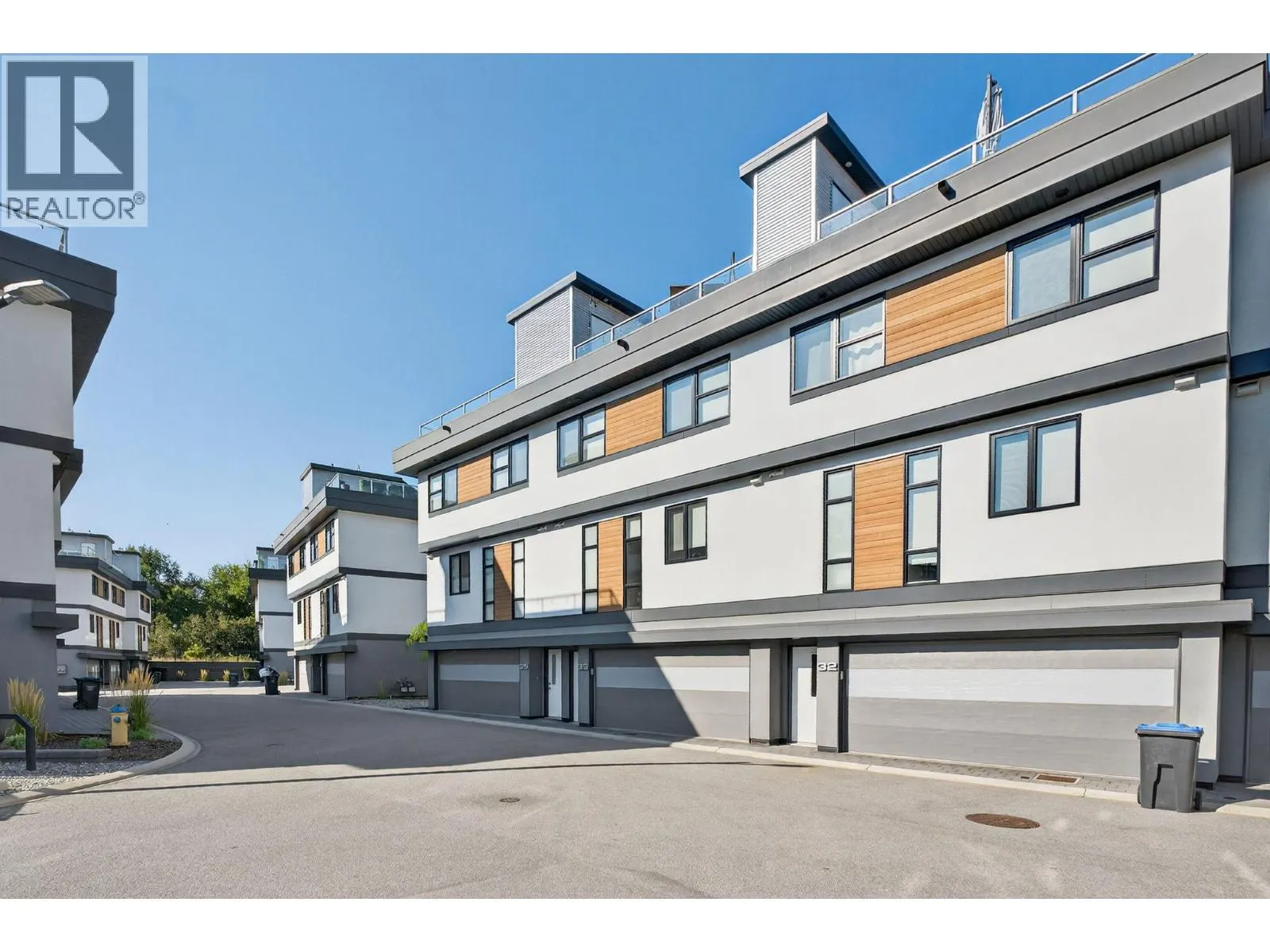 1515 Highland Drive Unit# 33