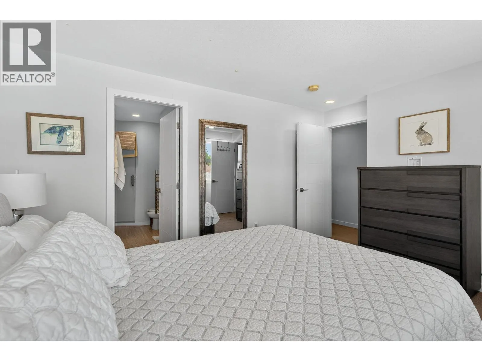 1515 Highland Drive Unit# 33