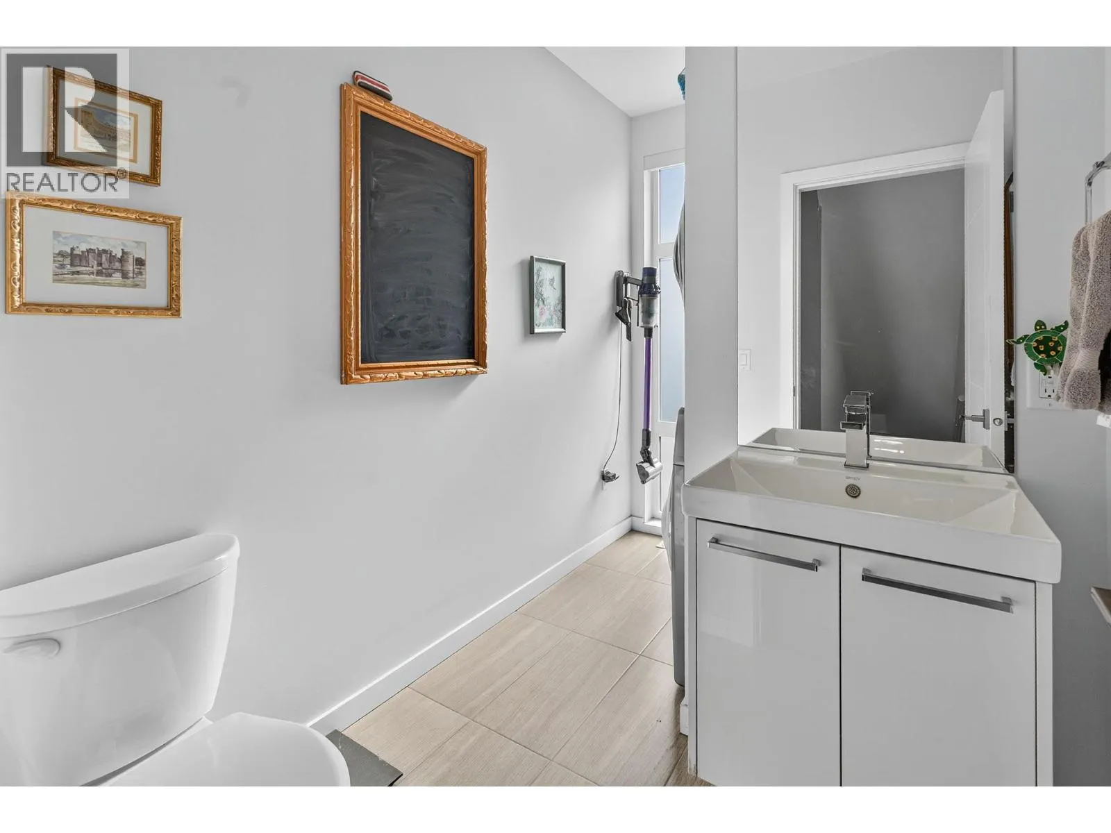 1515 Highland Drive Unit# 33