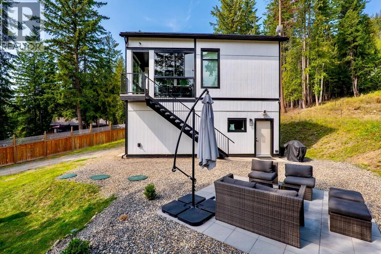2731 Fairview Road