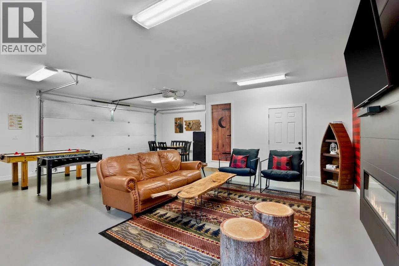 2731 Fairview Road
