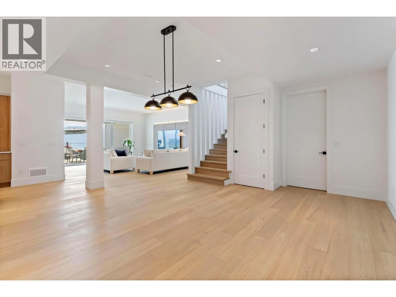 1391 Vineyard Drive