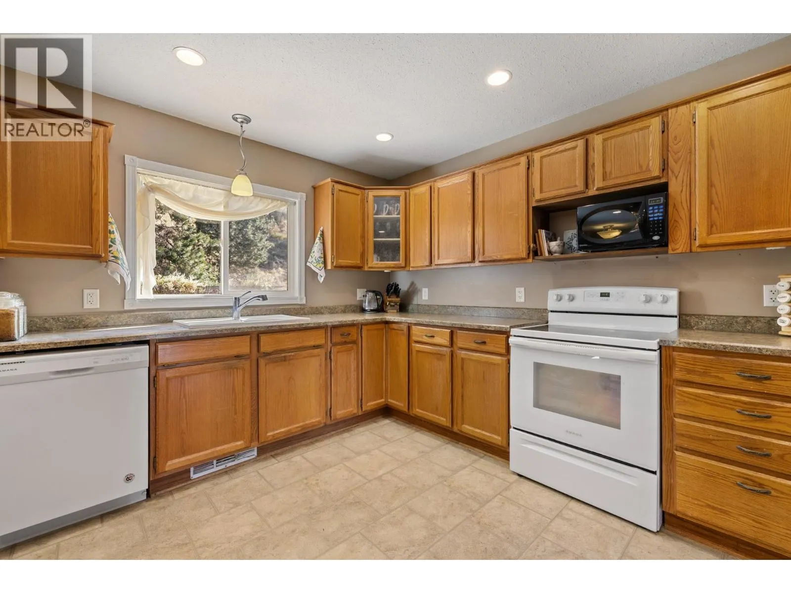 975 Neptune Road