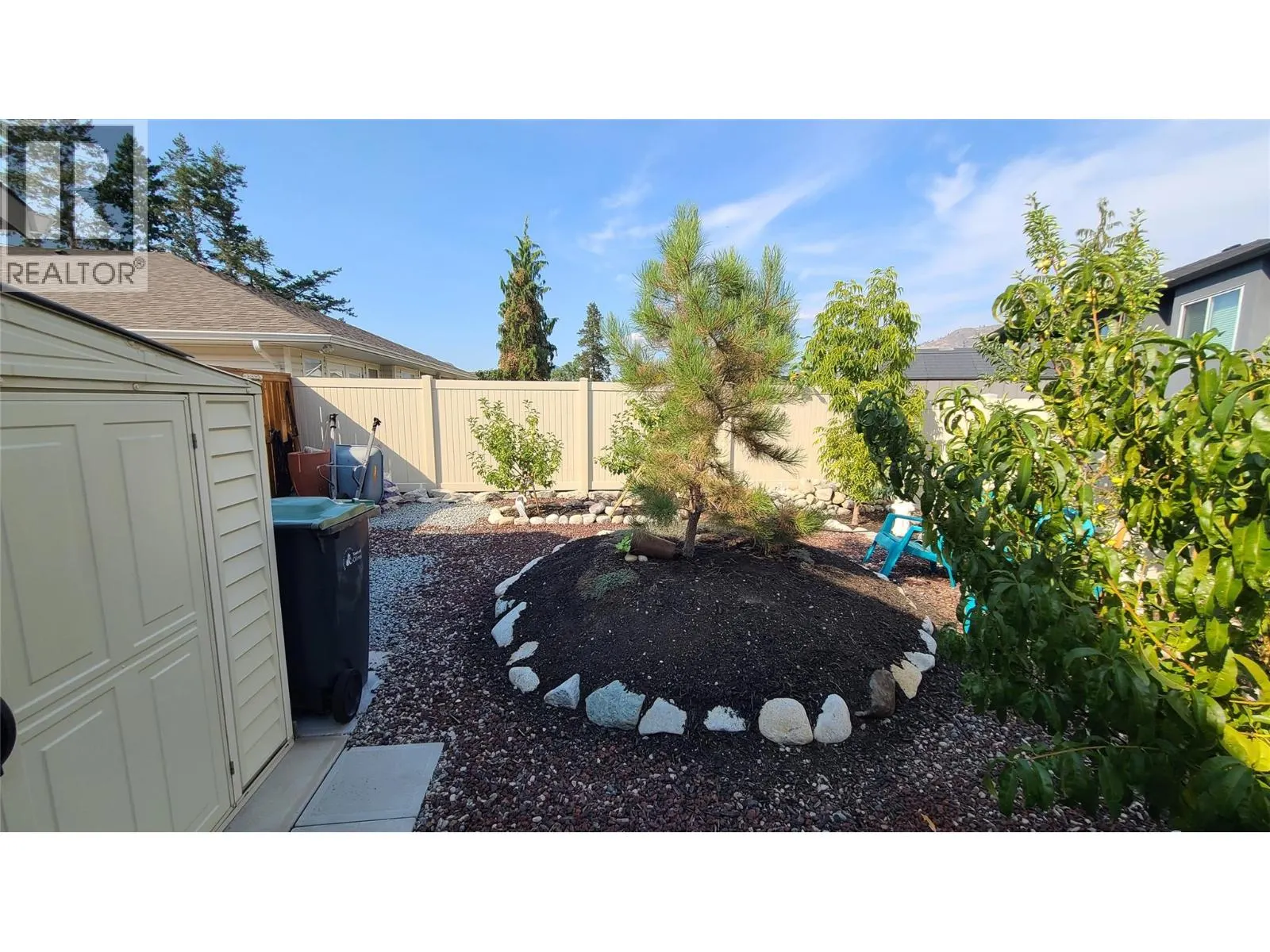 6941 MEADOWS DR Drive