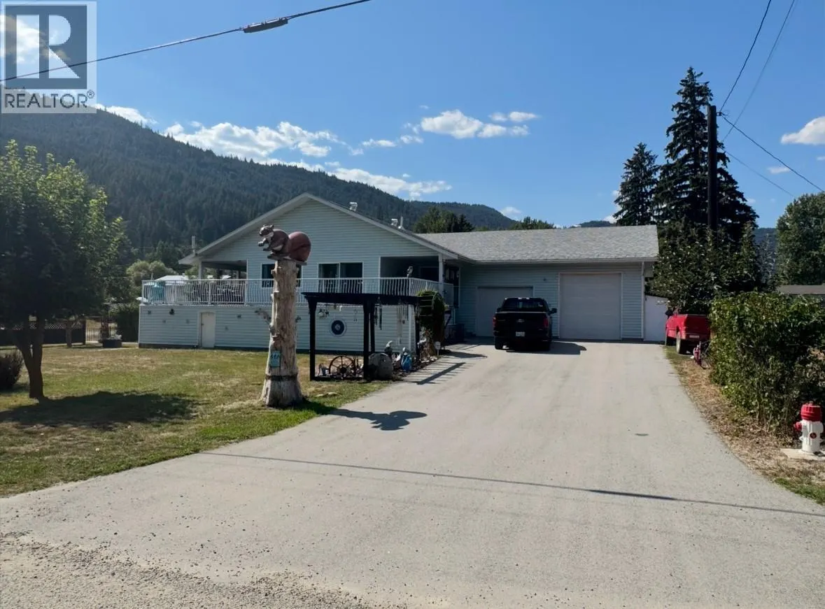 322 Bettes Avenue