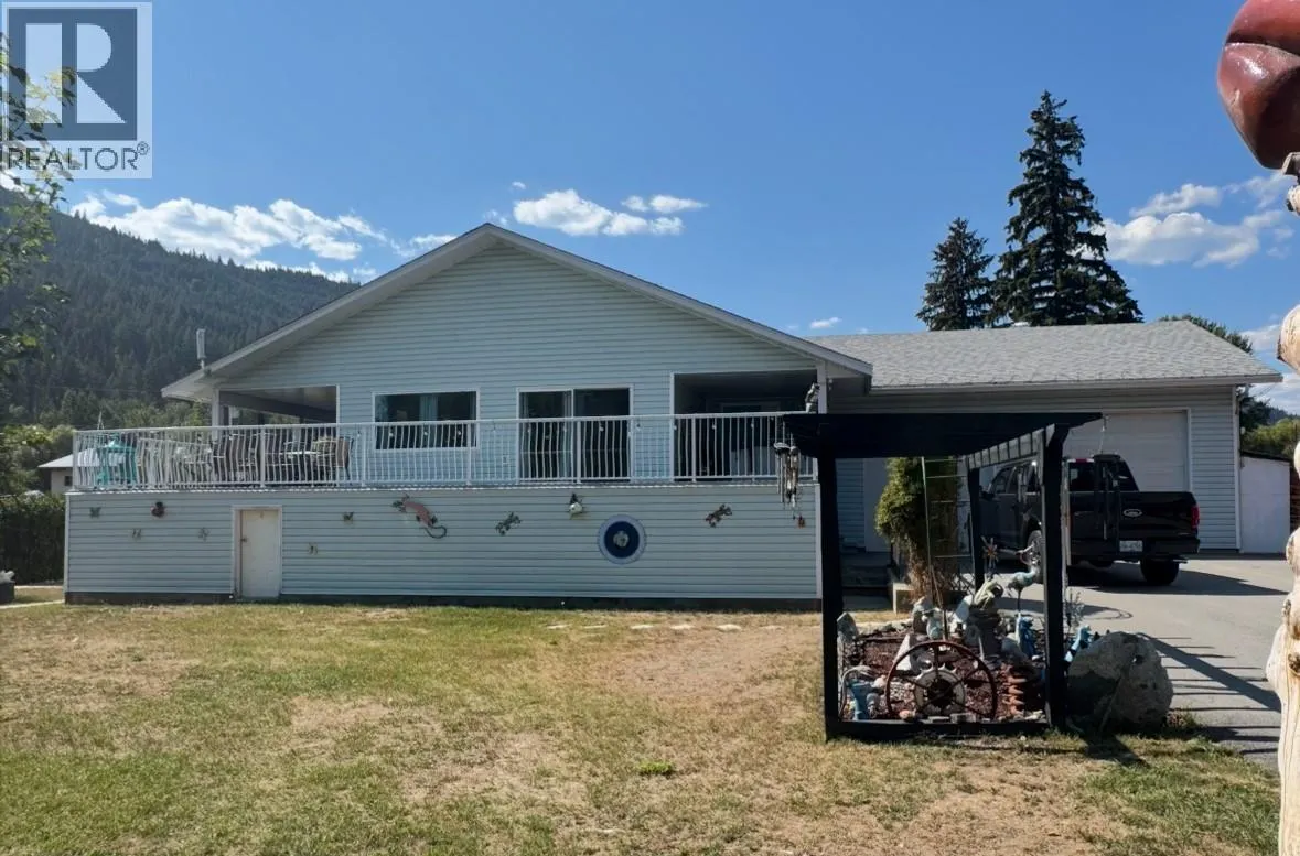 322 Bettes Avenue