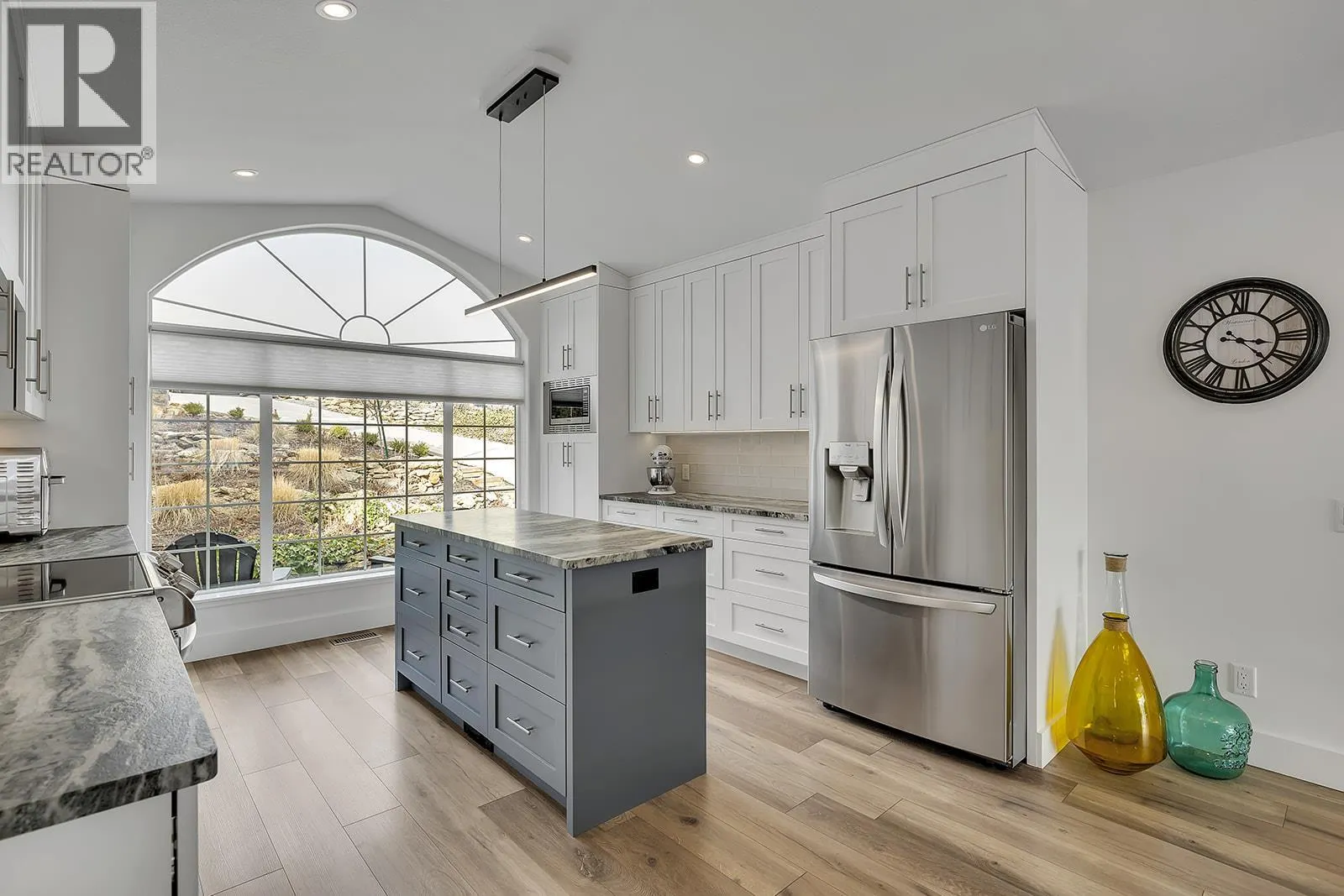 1405 Menu Road