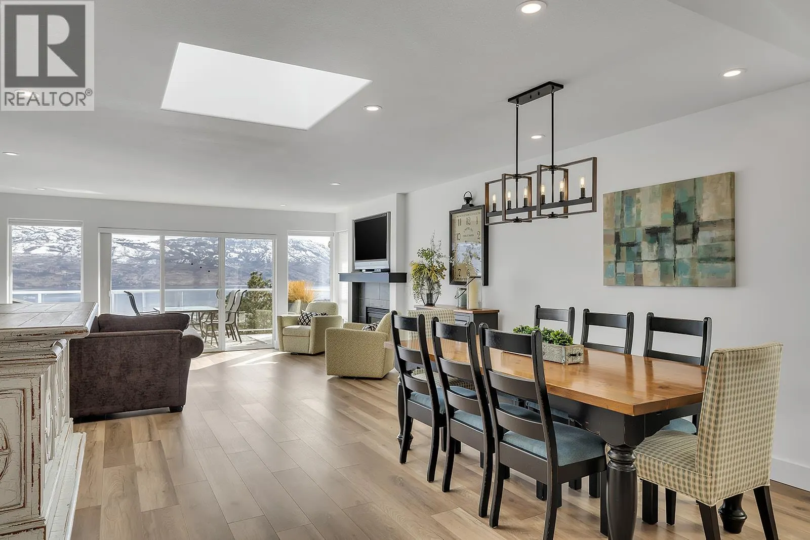 1405 Menu Road