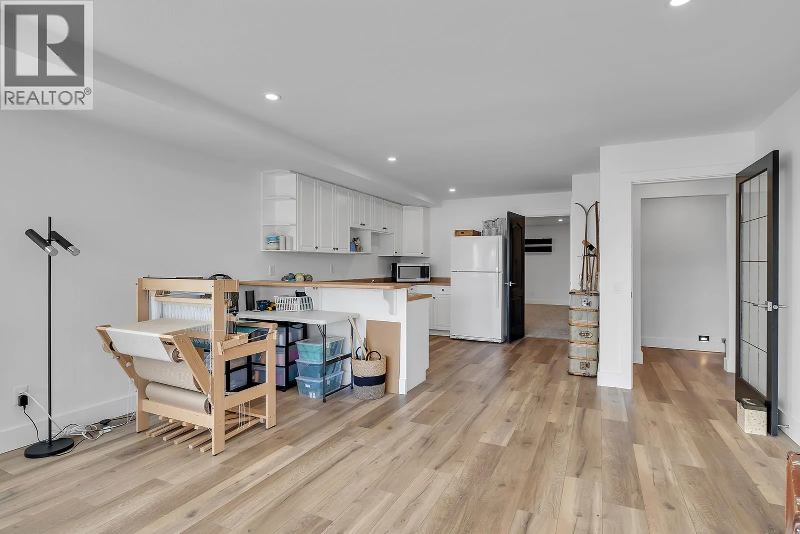 1405 Menu Road