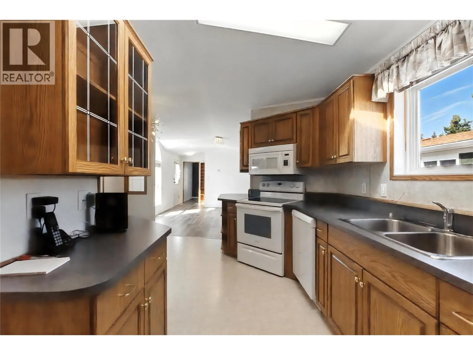 310 AMETHYST Court