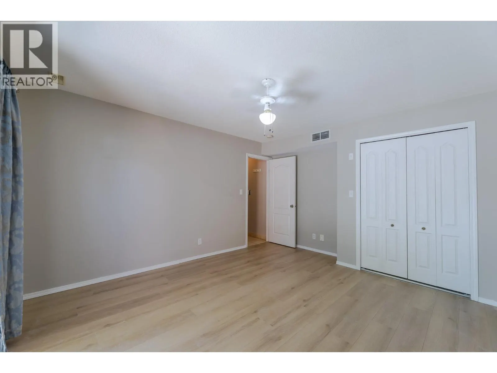 3153 Paris Street Unit# 160