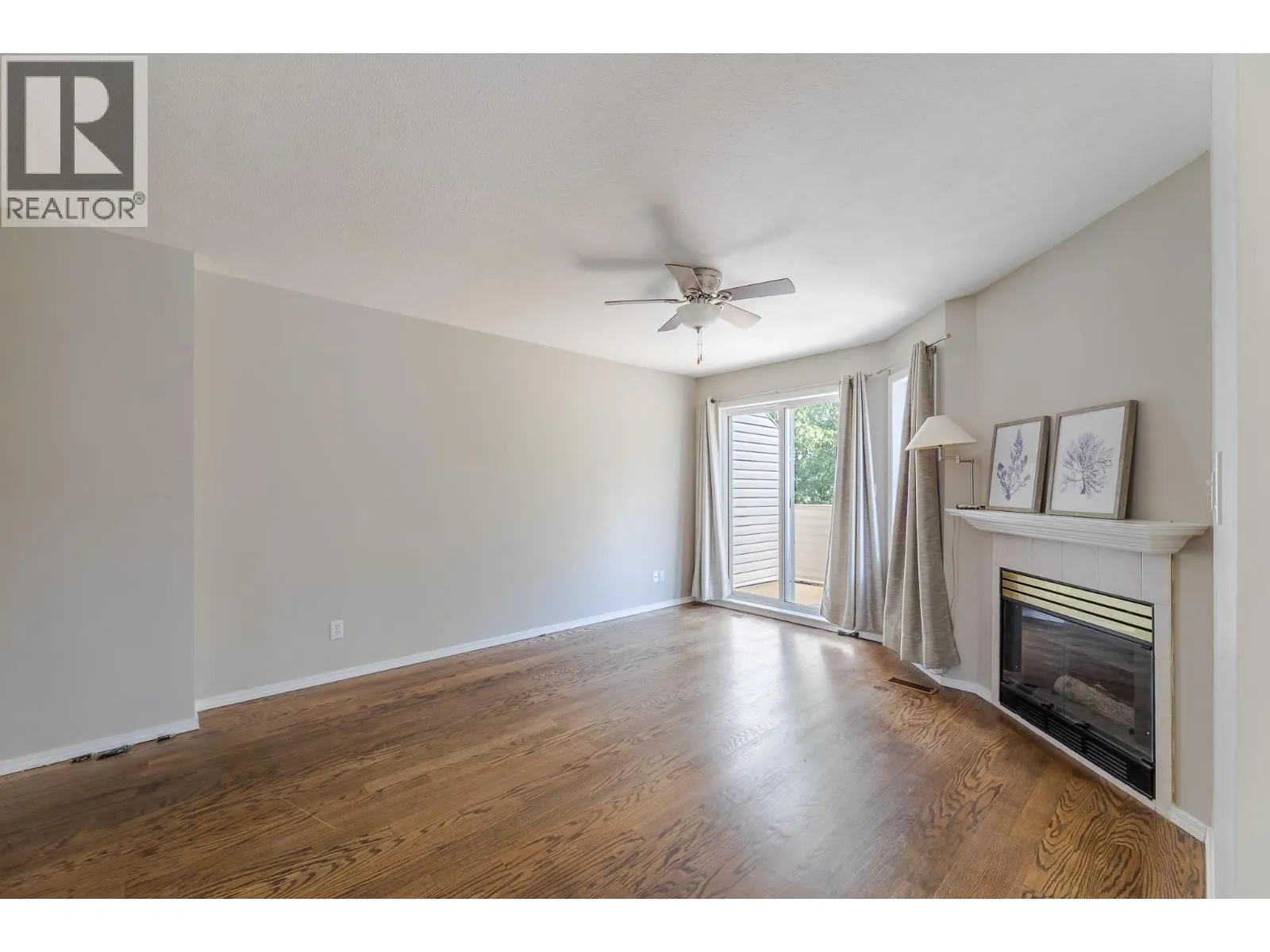 3153 Paris Street Unit# 160