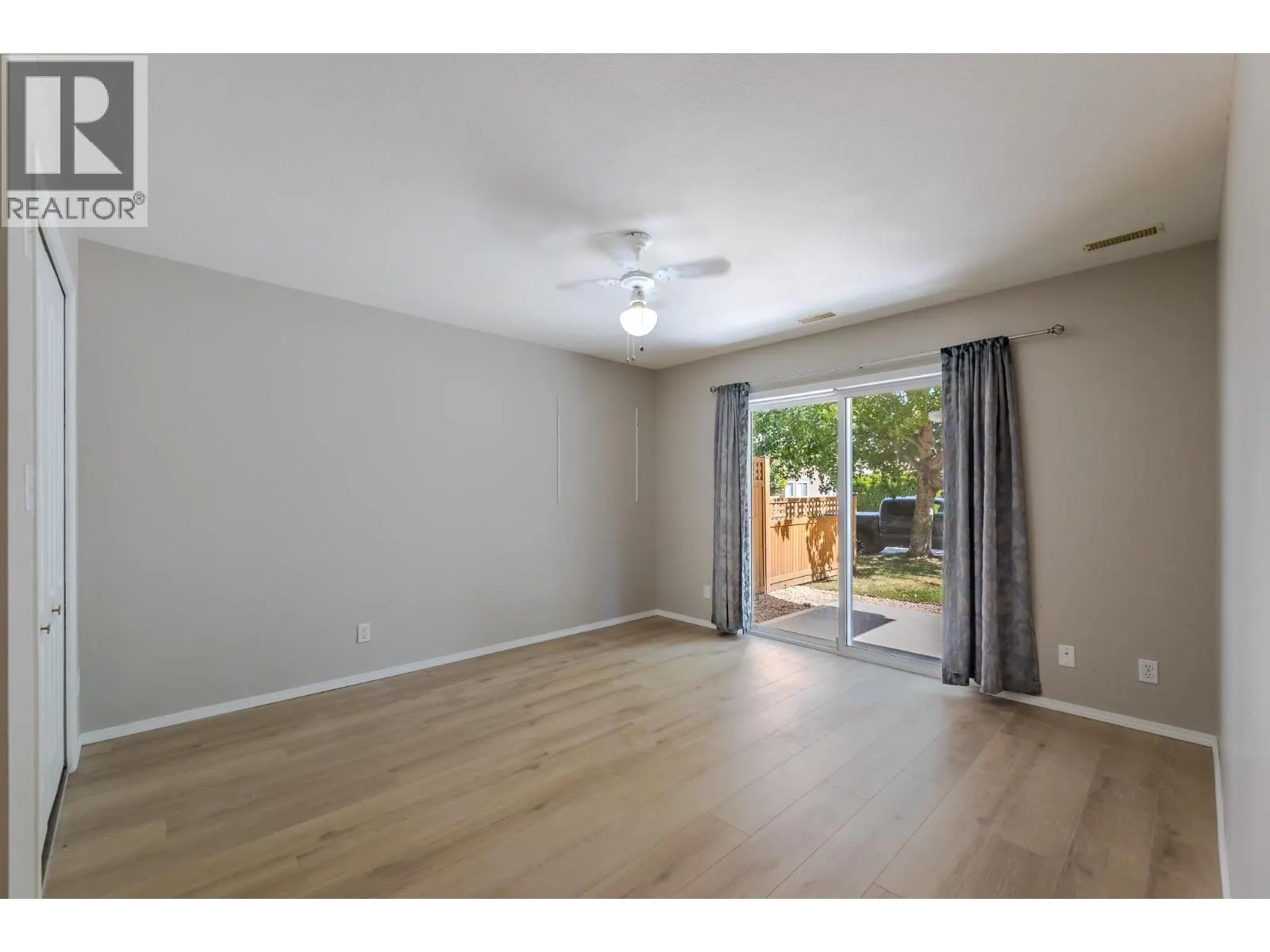 3153 Paris Street Unit# 160