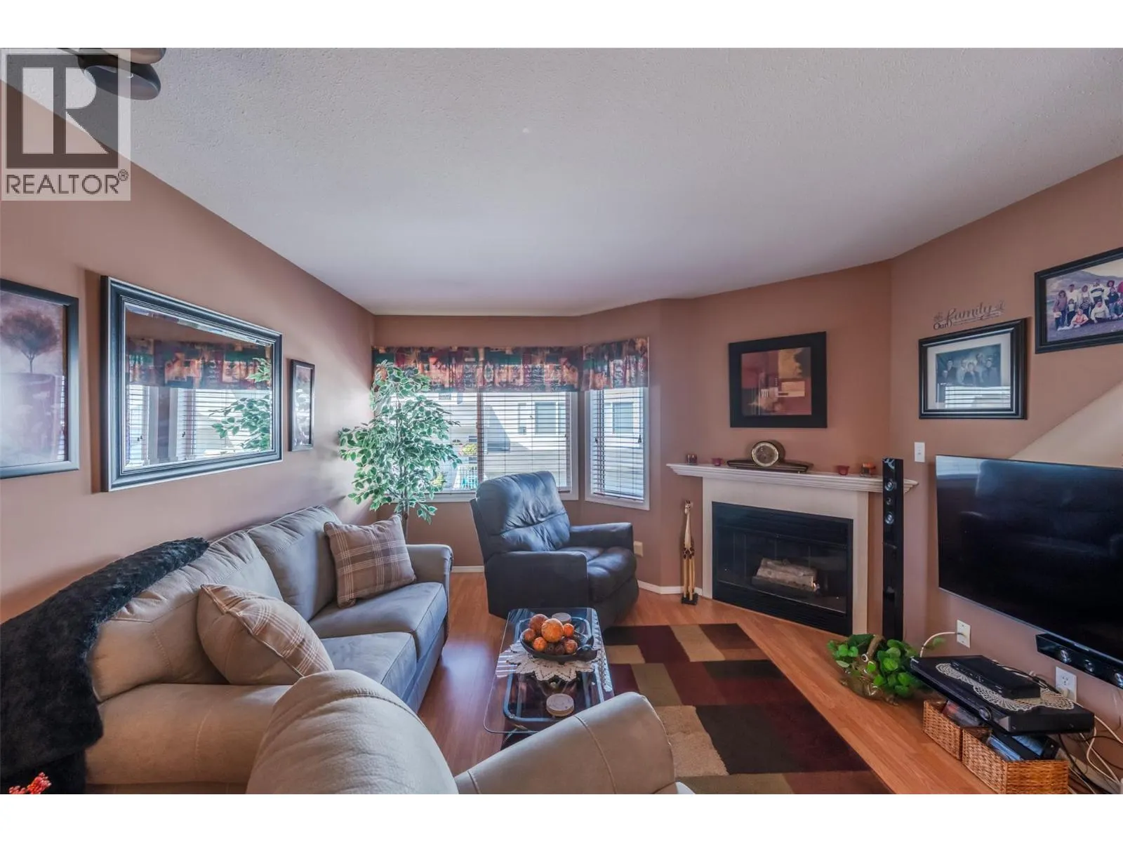 3153 Paris Street Unit# 128