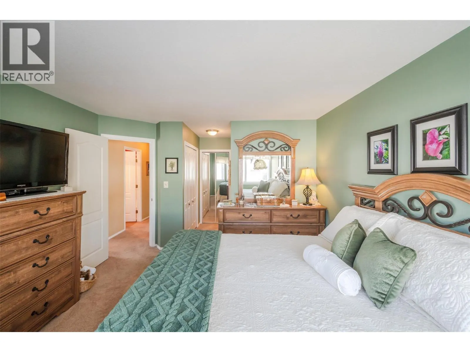 3153 Paris Street Unit# 128