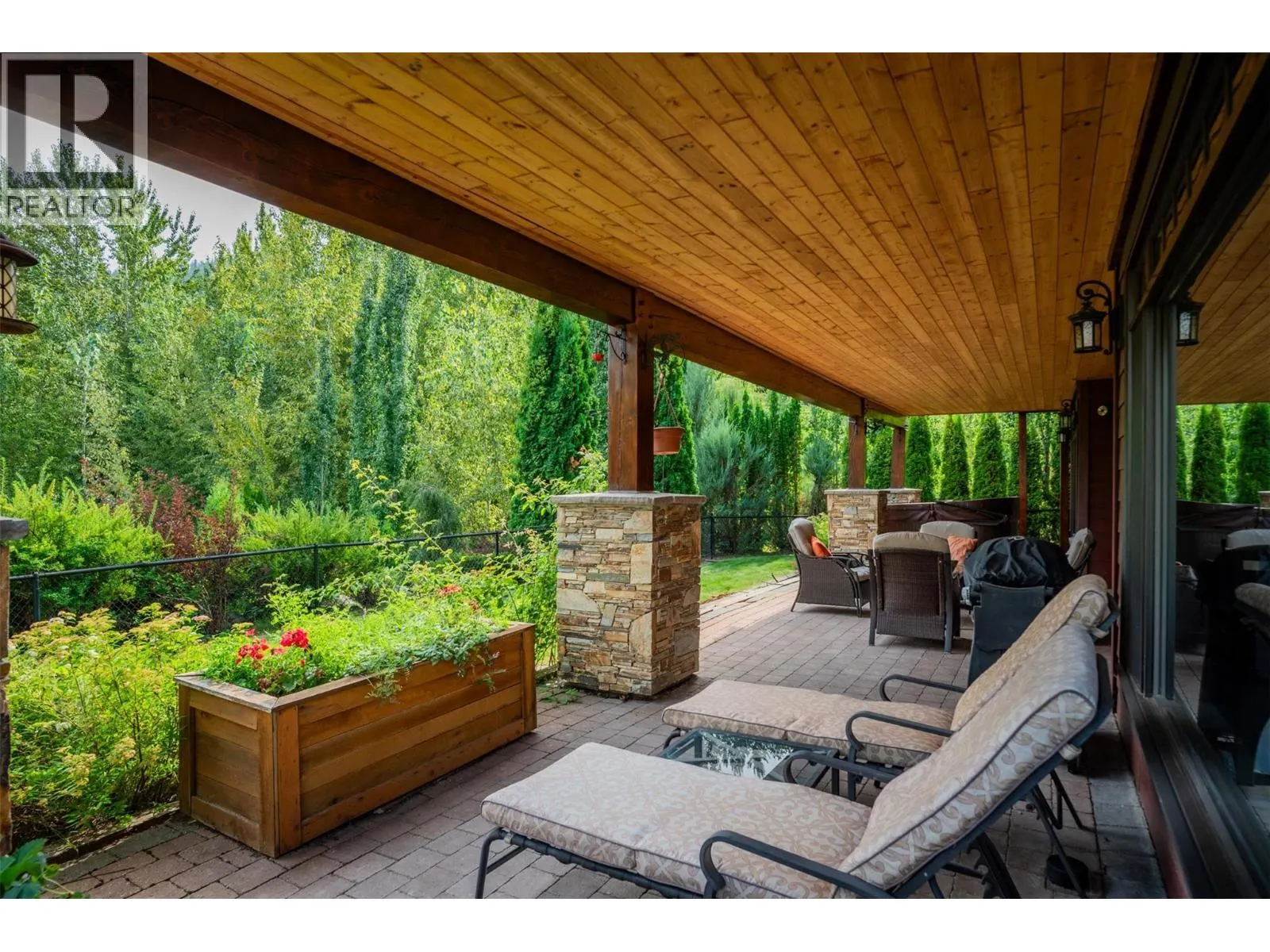 807 White Tail Drive