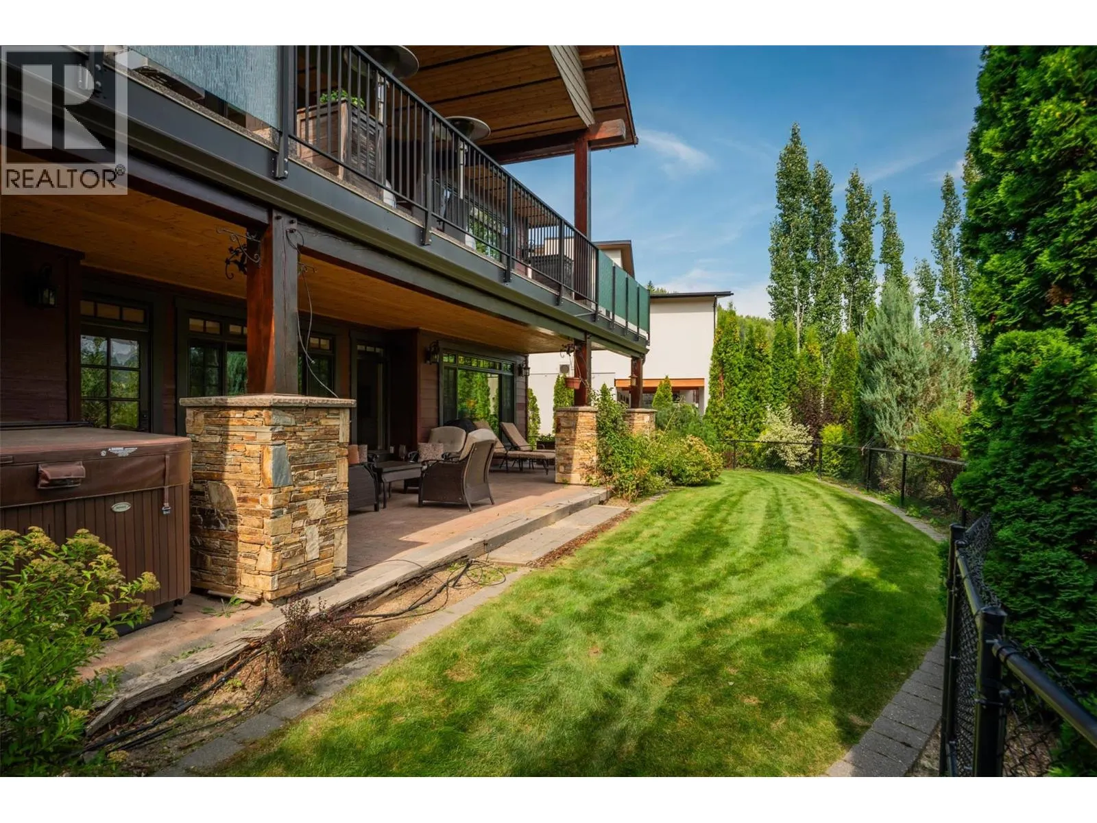 807 White Tail Drive