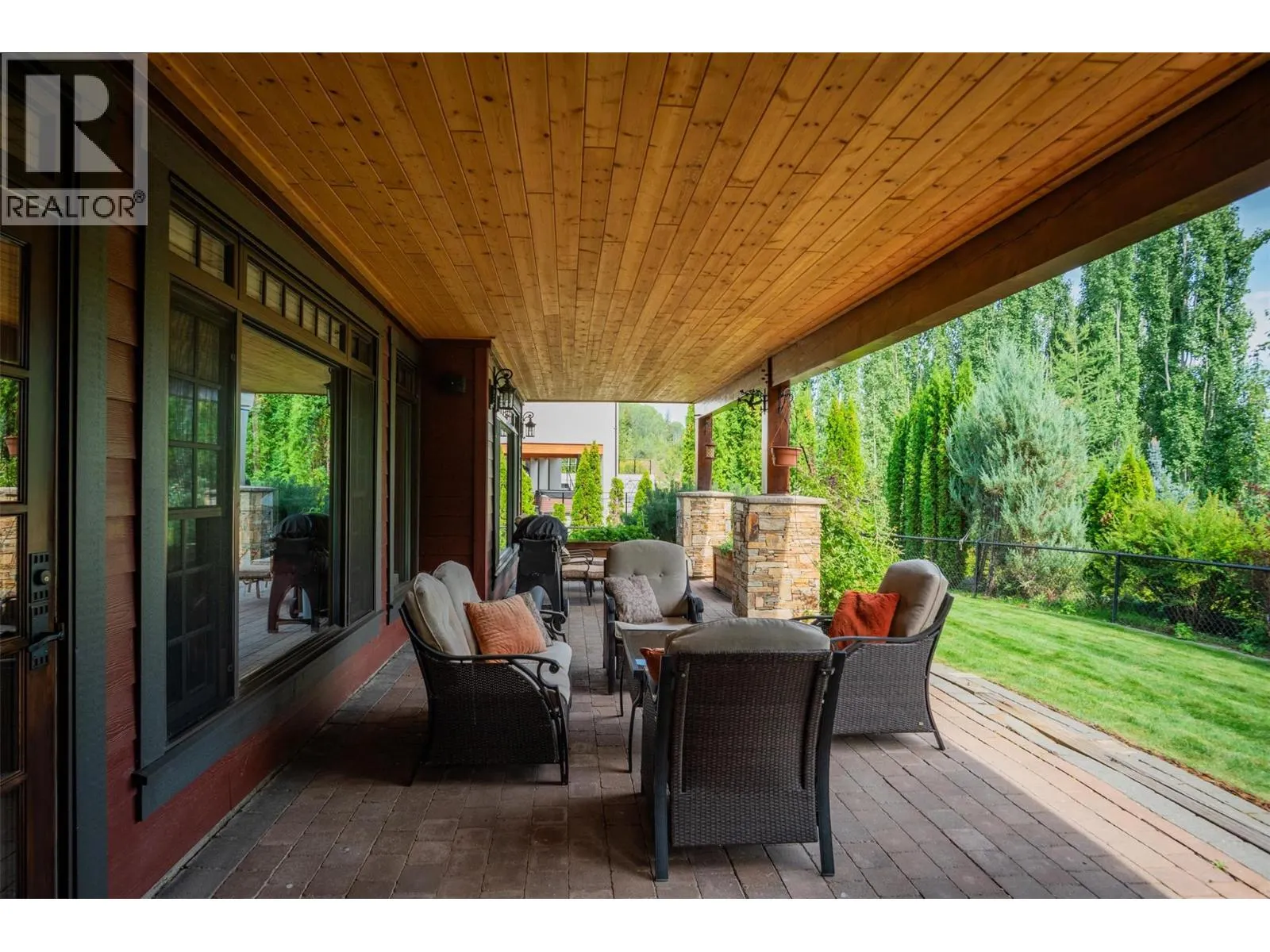 807 White Tail Drive