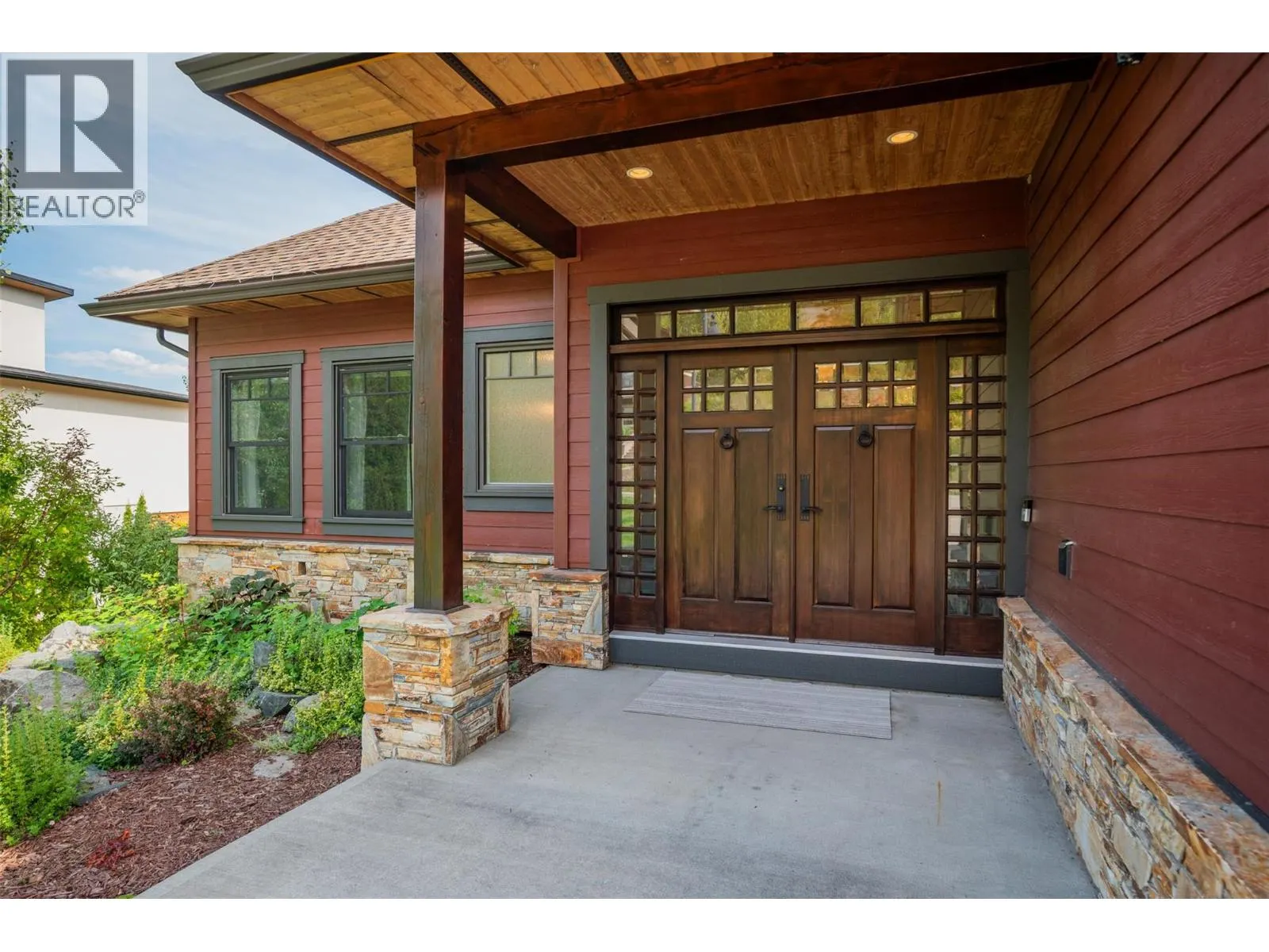 807 White Tail Drive