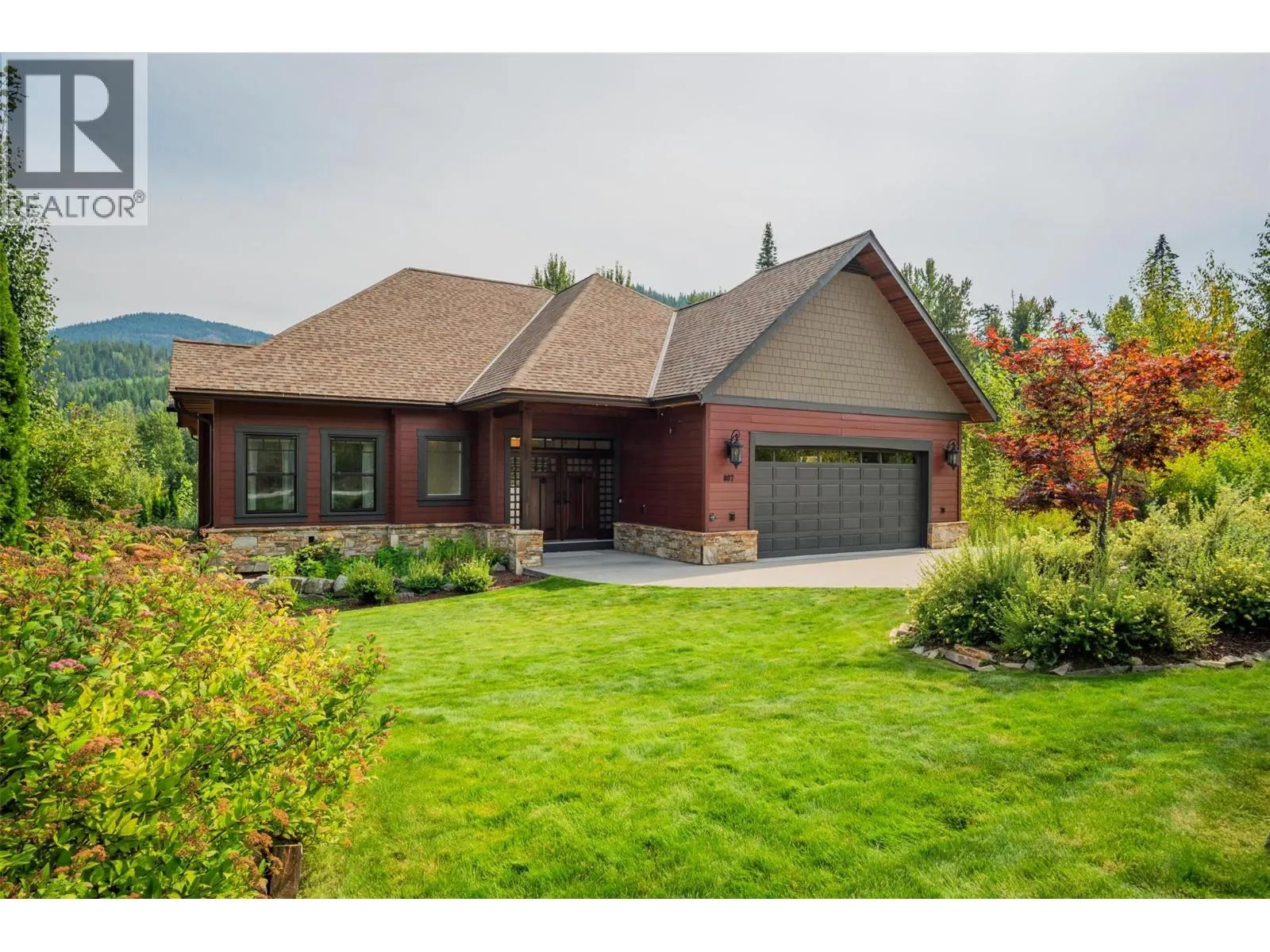 807 White Tail Drive