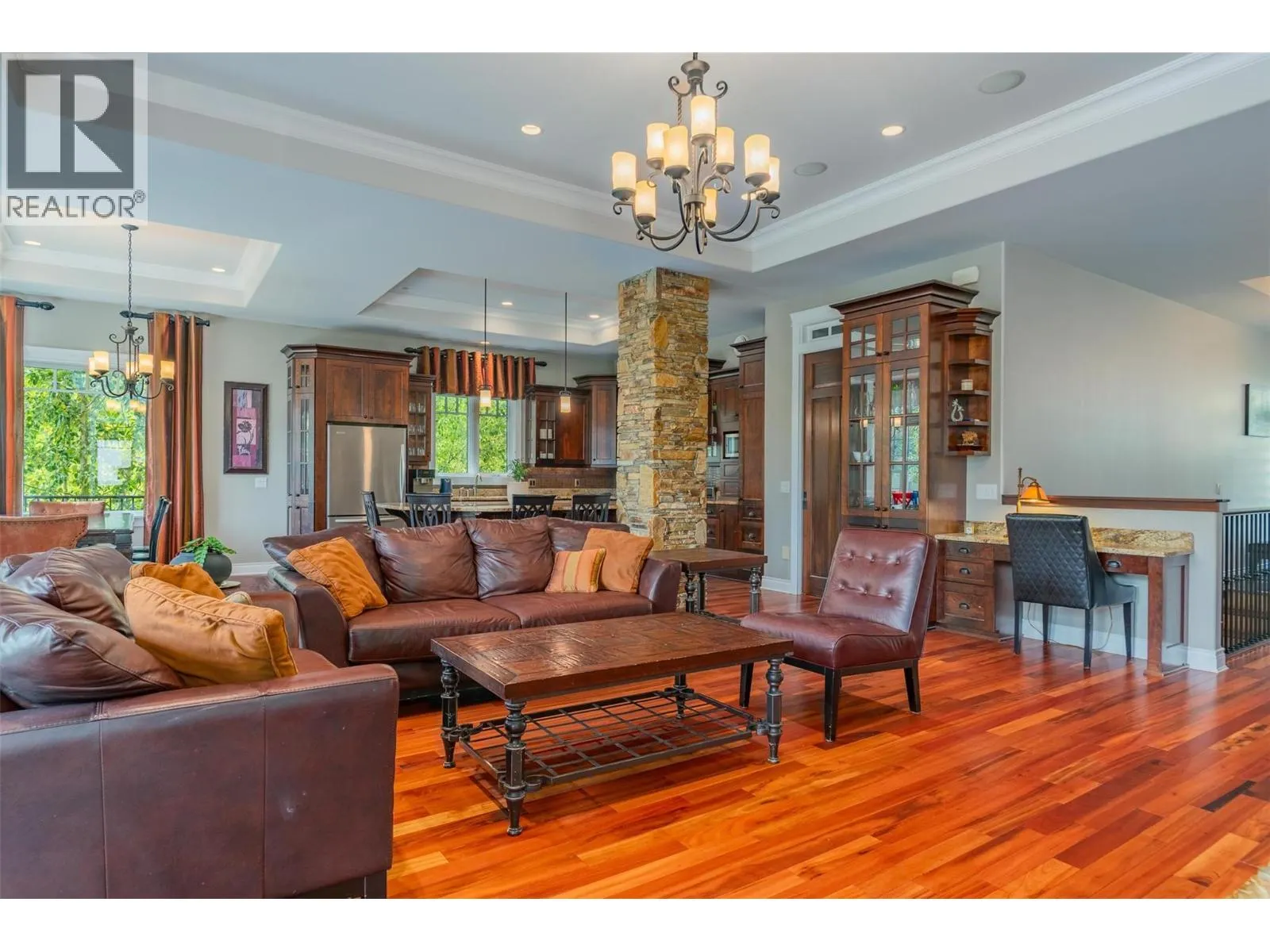 807 White Tail Drive