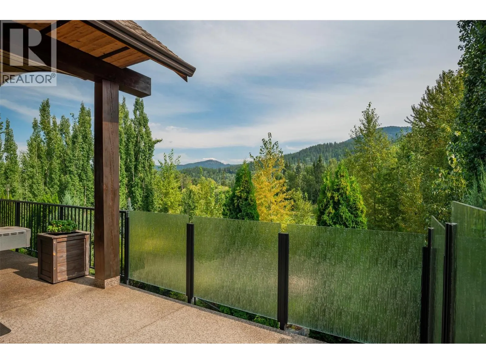 807 White Tail Drive