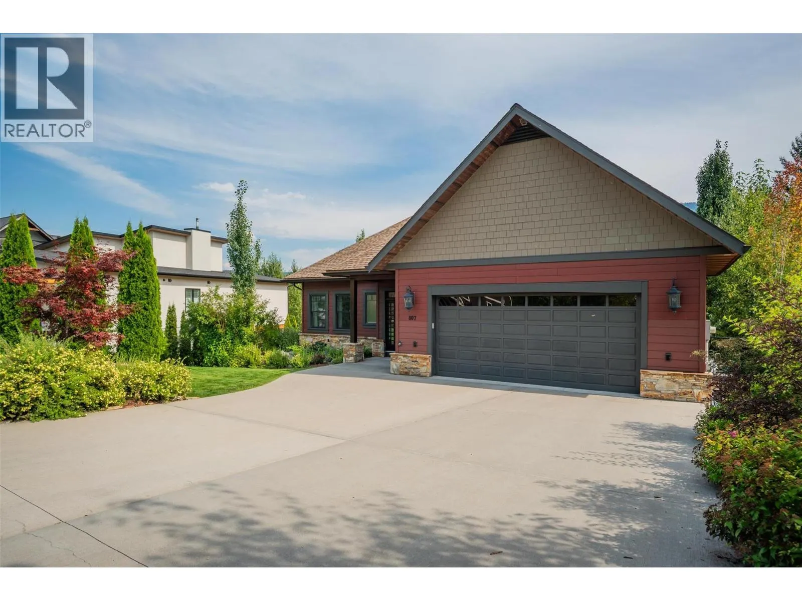 807 White Tail Drive