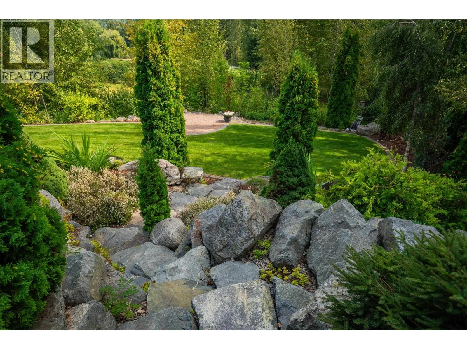 807 White Tail Drive